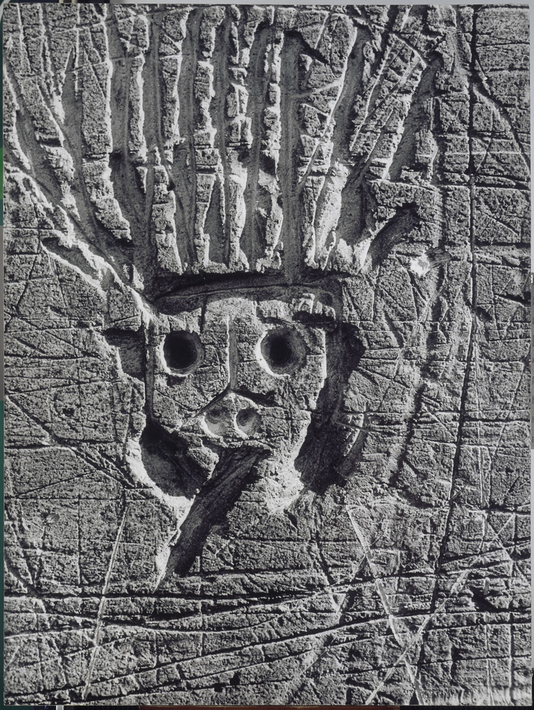 Brassai, Le roi soleil, de la série «9 Images primitives», vers 1945-1950.
Collection Centre Pompidou, musée national d’art moderne, Paris.
© Estate Brassai - RMN-Grand Palais
© Centre Pompidou/Dist. RMN-GP/ Jacques Faujour