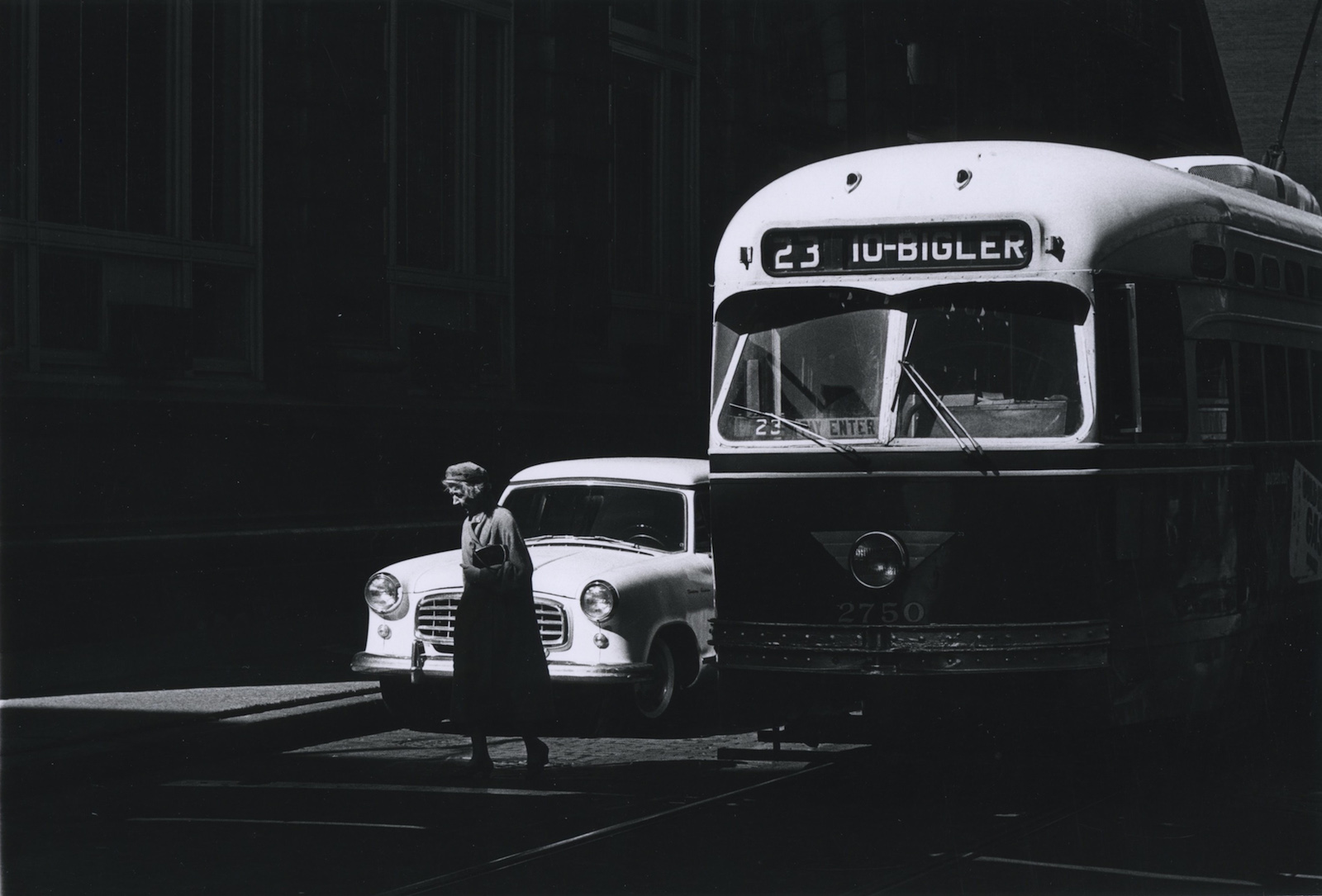 Ray K. Metzker, Philadelphia, 1963
    	  			Tirage gélatino-argentique d'époque, réalisé par l'artiste