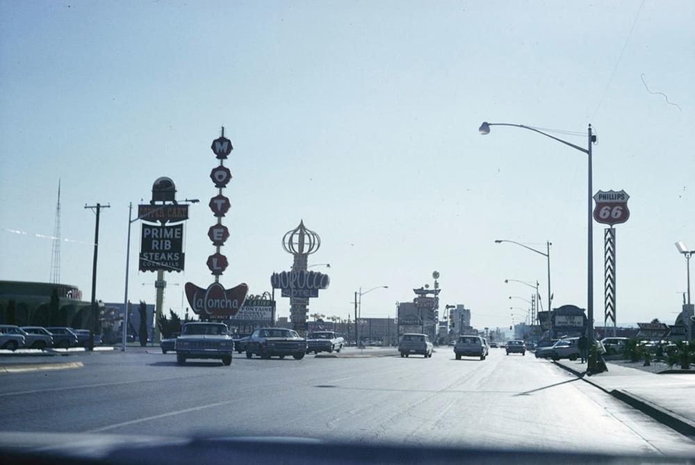 Venturi & Scott, Las Vegas stripe, Rencontres de la photographie, Arles, 2015