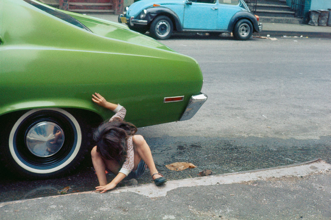 © Helen Levitt, New York, 1980. Collection privée. Film Documents LLC, avec l’aimable autorisation de Thomas Zander Gallery, Cologne.