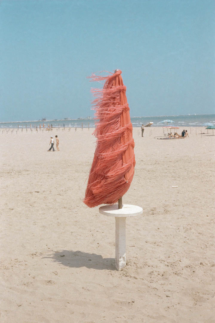 Luigi Ghirri, Marina di Ravenna, 1972. Bibliothèque nationale de France © Succession Luigi Ghirri