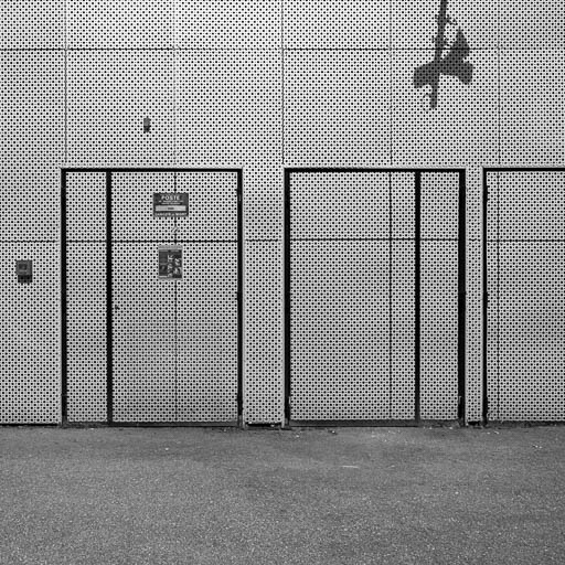 Parmi les murs - 4, Lyon, 2013, © Luc Litzler