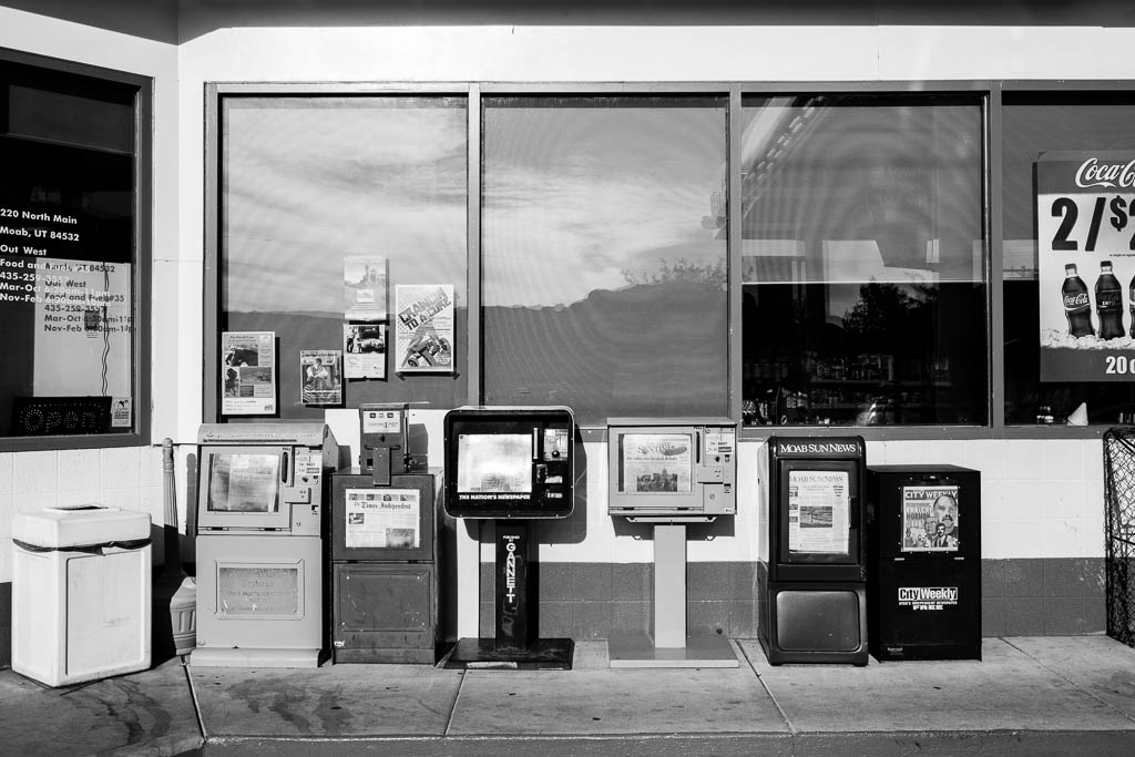 Gasoline station 6, 2014, © Luc Litzler